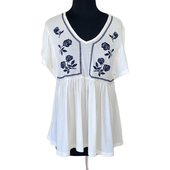 Amaryllis Tops - Amaryllis Cream Peplum Flowy Blouse with Navy Floral Stitching Size Small